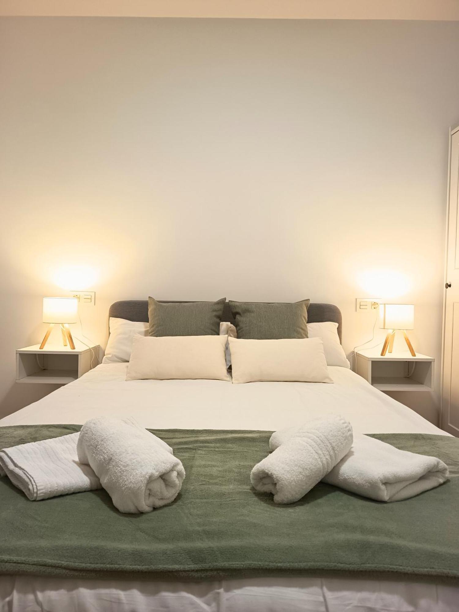 Modern Plaza De Toros Apartment With Free Parking Granada Esterno foto